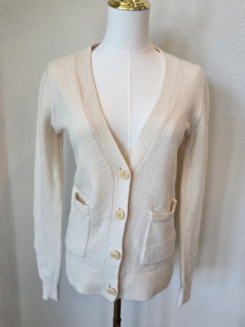 Banana Republic Premium Italian Wool Cashmere Ivory V-Neck Cardigan Size S
